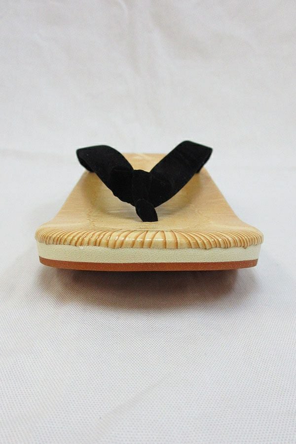 黒鼻緒　雪駄　正面