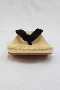 黒鼻緒　雪駄　正面