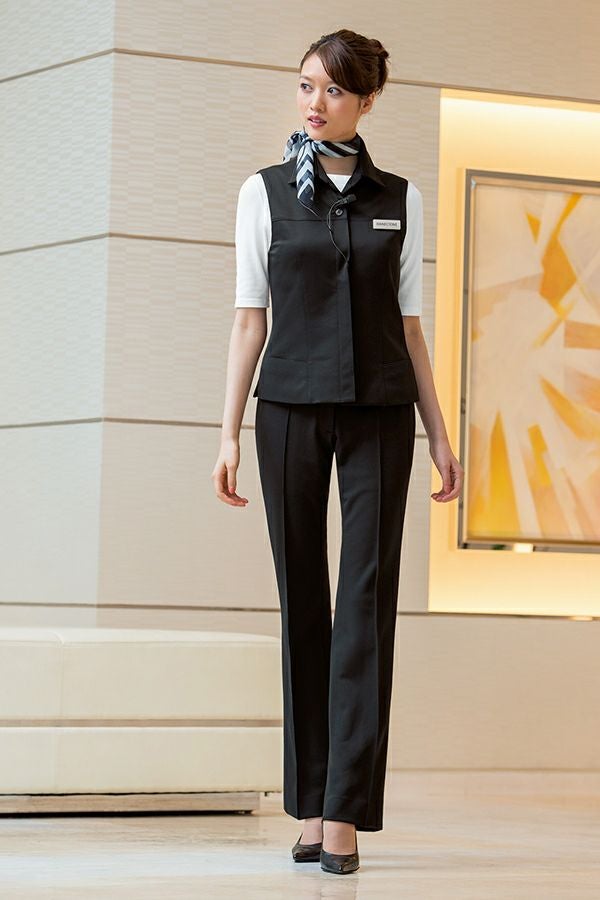 センターシームパンツ全身