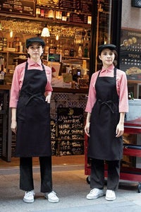 裾上げ楽ラクワンタッチ美脚パンツ　エプロン　シャツ　全身