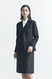 セミタイトスカート（チェック）　モデル着用