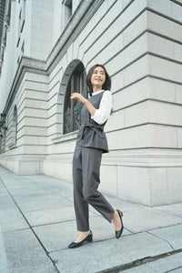 春夏用女性シャツべスト　パンツ　全身